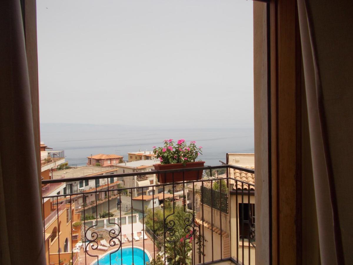 Il Melograno Apartment Таорміна Екстер'єр фото
